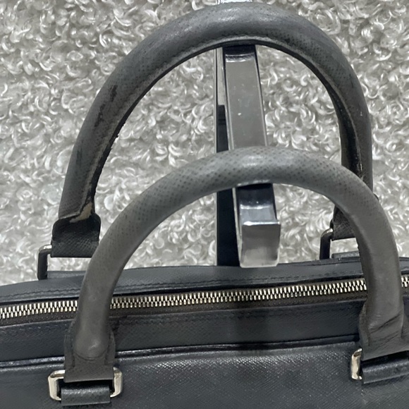 Louis Vuitton Taiga Porte-Documents Business MM - Picture 8 of 16